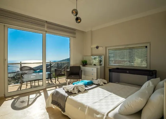 Fantastic Kalkan With Heated Infinity Pool & Amazing Sea Views Villa