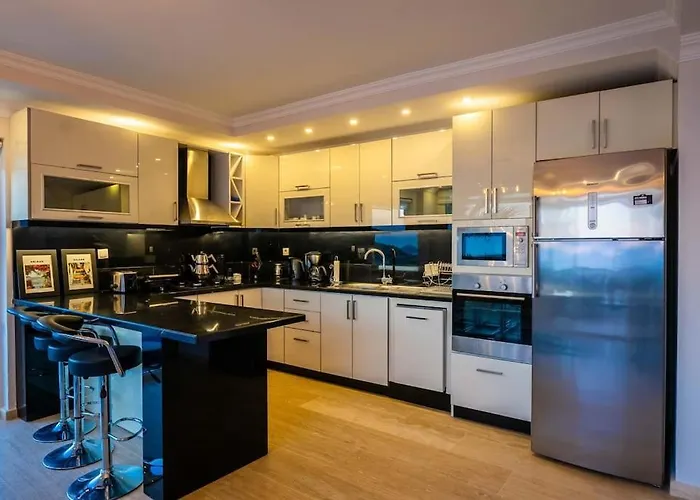 Villa Fantastic Kalkan With Heated Infinity Pool & Amazing Sea Views *