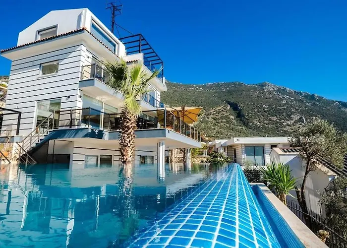 Fantastic Kalkan With Heated Infinity Pool & Amazing Sea Views