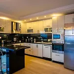 Villa Fantastic Kalkan With Heated Infinity Pool & Amazing Sea Views *