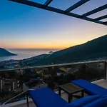 Villa Fantastic Kalkan With Heated Infinity Pool & Amazing Sea Views Kas