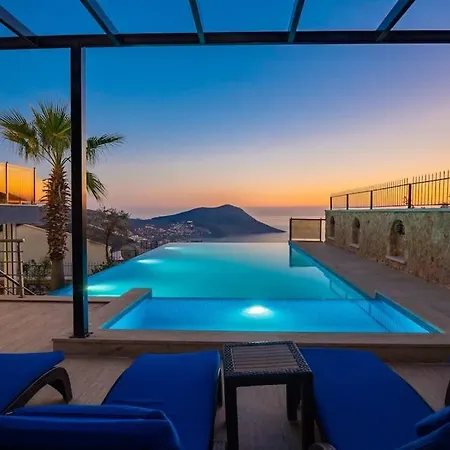 Вилла Fantastic Kalkan With Heated Infinity Pool & Amazing Sea Views