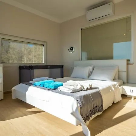 Fantastic Kalkan With Heated Infinity Pool & Amazing Sea Views * Каш