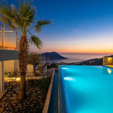Fantastic Kalkan With Heated Infinity Pool & Amazing Sea Views * Каш