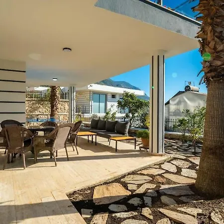 Вилла Fantastic Kalkan With Heated Infinity Pool & Amazing Sea Views
