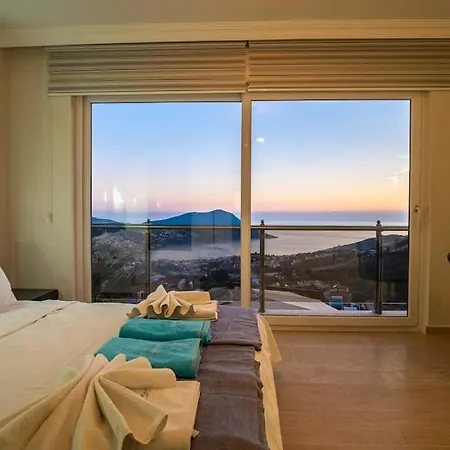 Fantastic Kalkan With Heated Infinity Pool & Amazing Sea Views * Каш