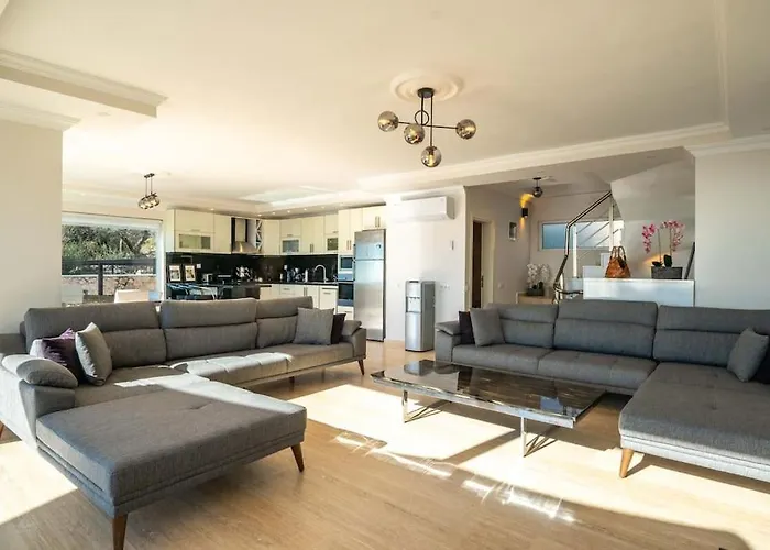 Vila Fantastic Kalkan With Heated Infinity Pool & Amazing Sea Views